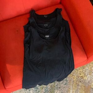 Duluth Trading Co Black Sleeveless Tank Top
